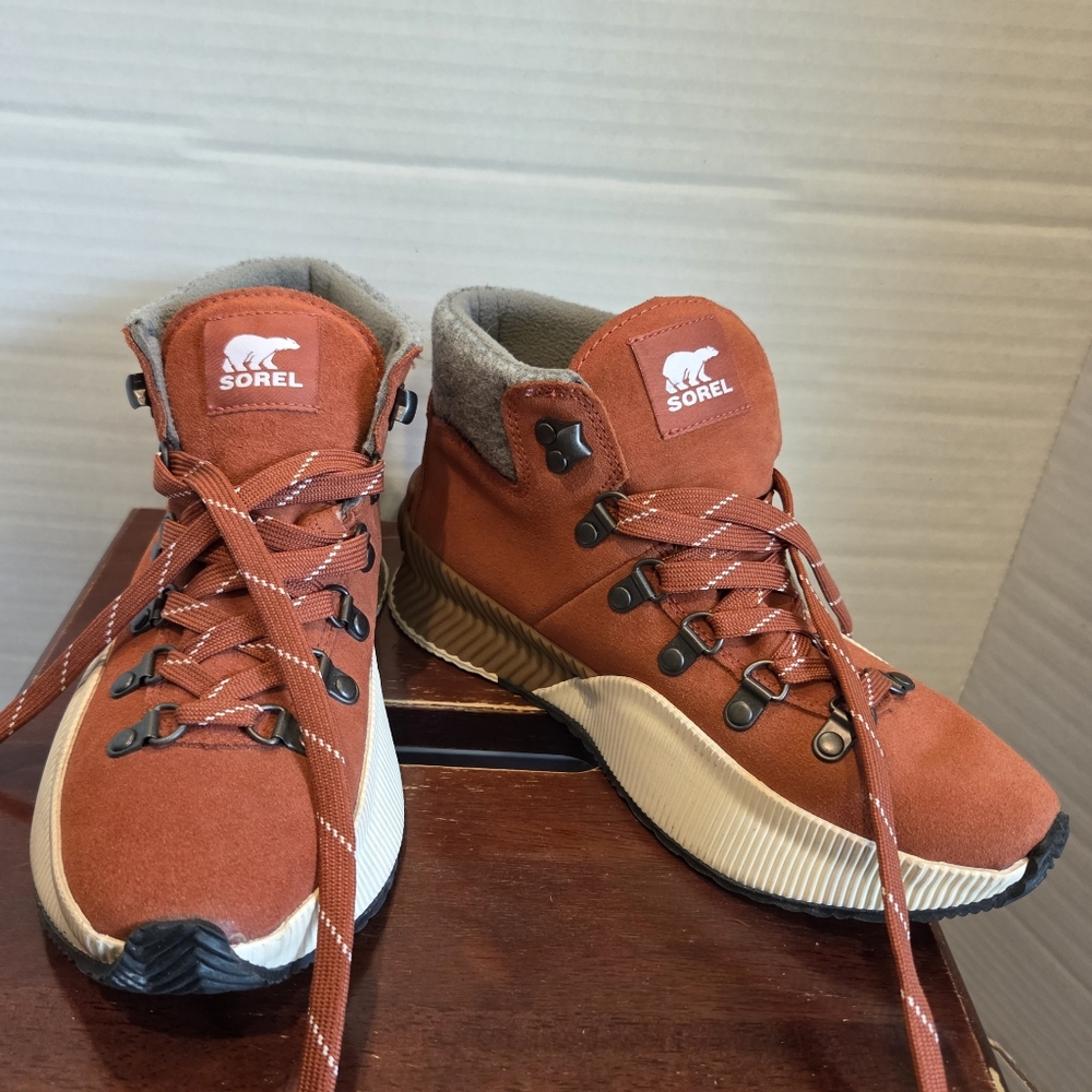 Sorel Women's Rust Snow Boots